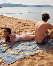 Load image into Gallery viewer, SNUG XL (55" x 69")